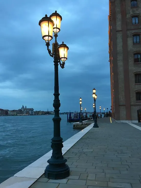 Molino Stucky Flat Apartment Venice